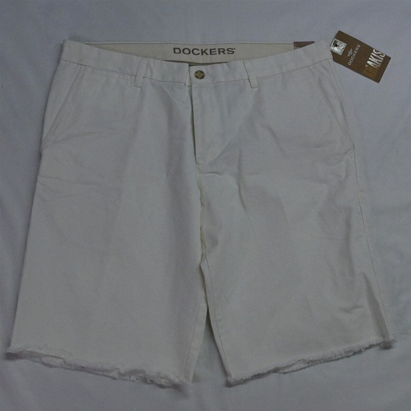 NEW DOCKERS 38 x‎ 10" White D3 Classic Raw Hem Cotton Chino Shorts - Picture 1 of 7